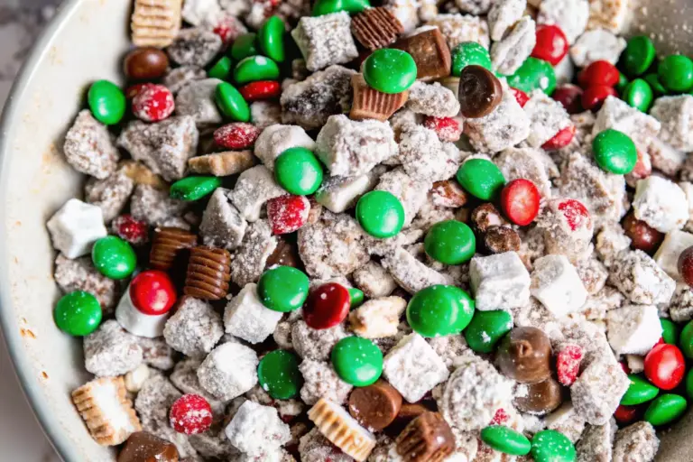 Quick Christmas Treats: 15-Minute Reindeer Food Recipe