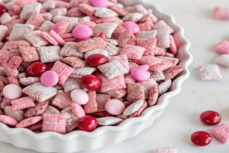 Best Valentine’s Sweets: DIY Muddy Buddies Recipe