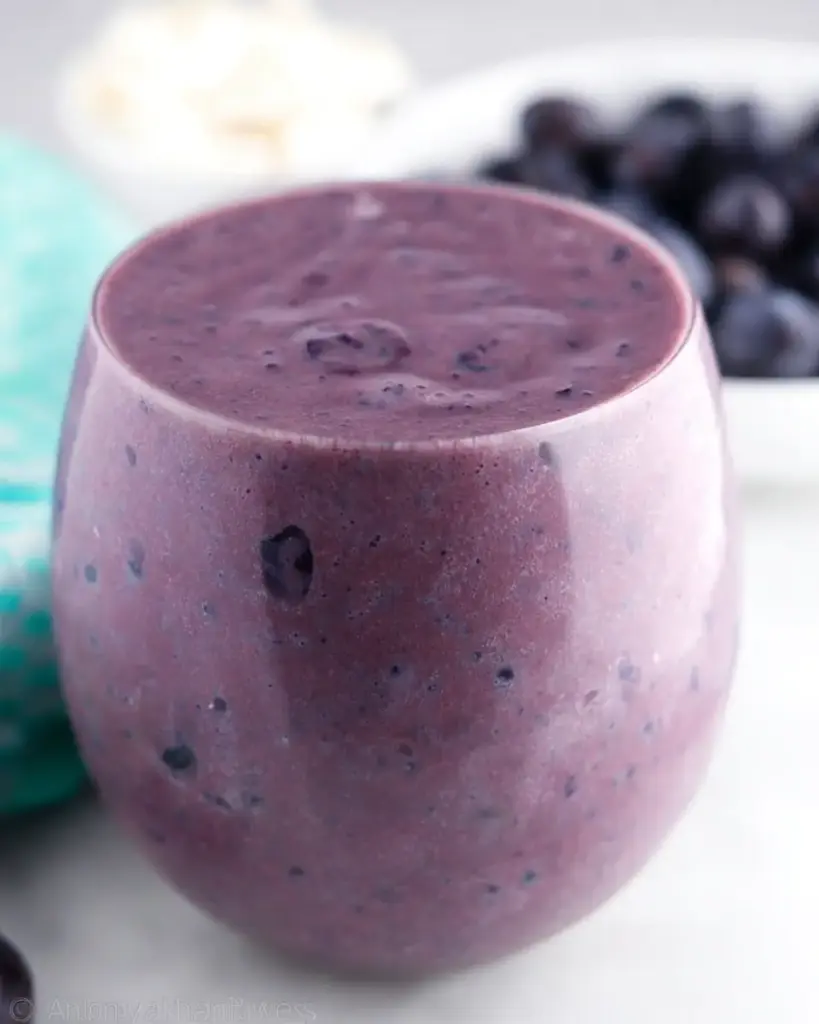 A delicious plate of Blueberry Banana Protein Smoothie